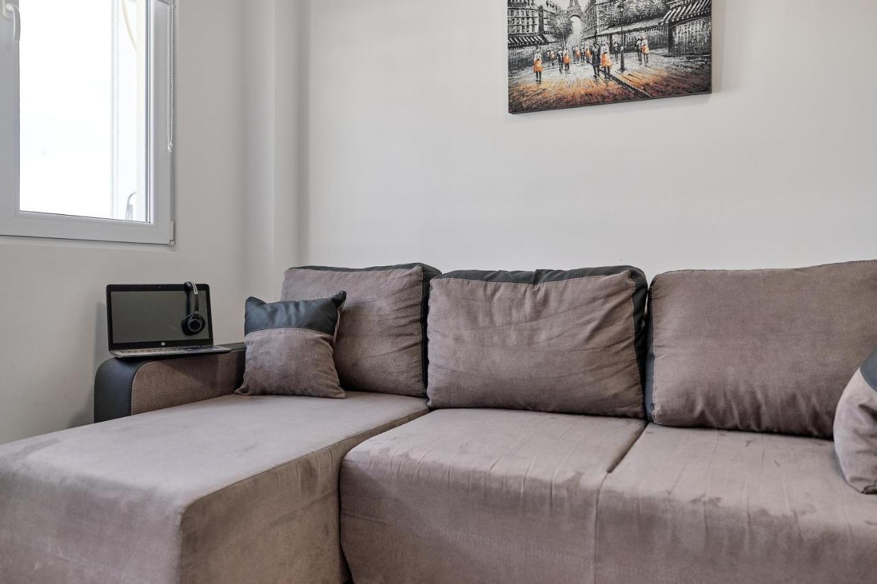 Cozy Apartment With Balcony On The Black Sea- Part Of The Family 'Vicki Apart Varna Luaran gambar